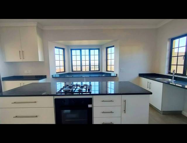 2 BEDROOM SIMPLEX FOR SALE IN EAGLE RIDGE ESTATE